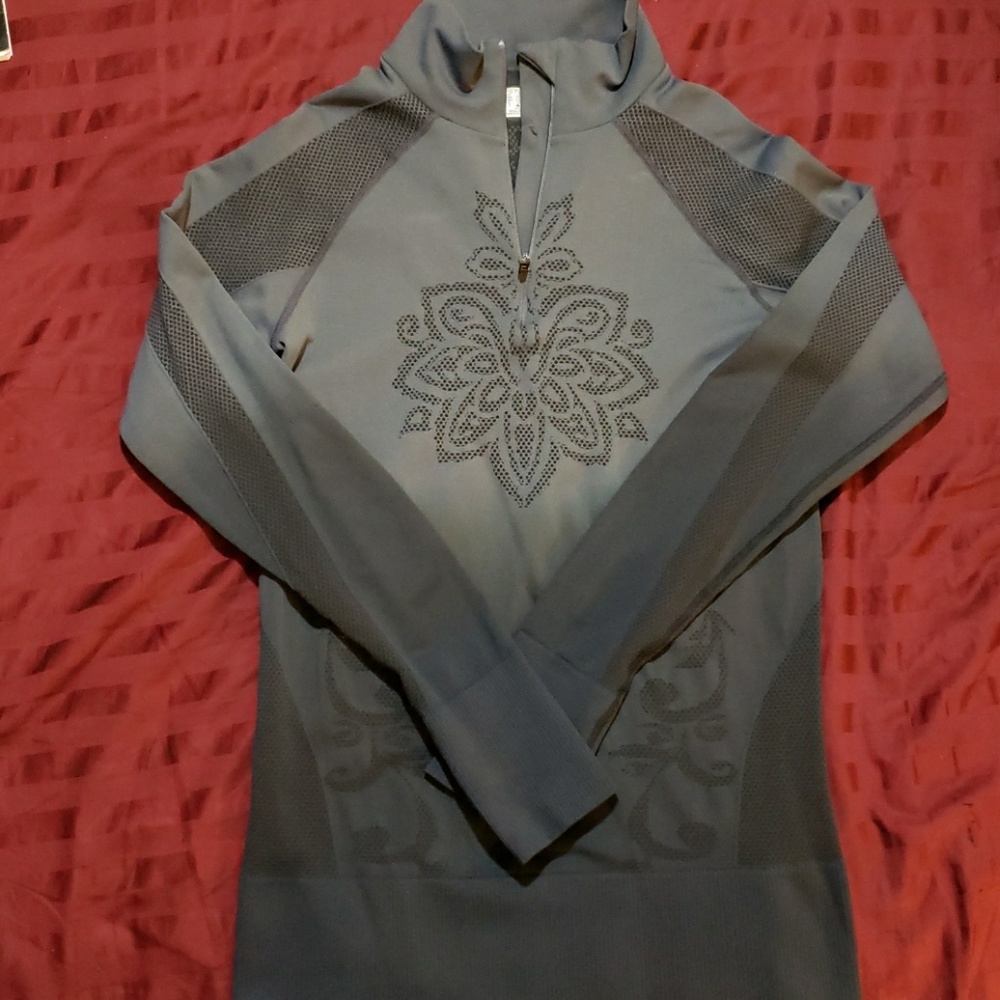 Athleta pullover